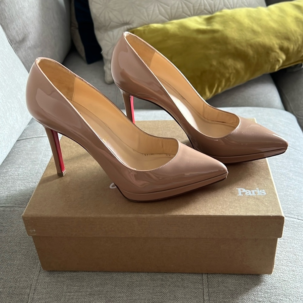 Christian Louboutin Pigalle Patent heels 37